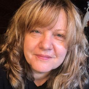 Meet your Posher, April jeanne